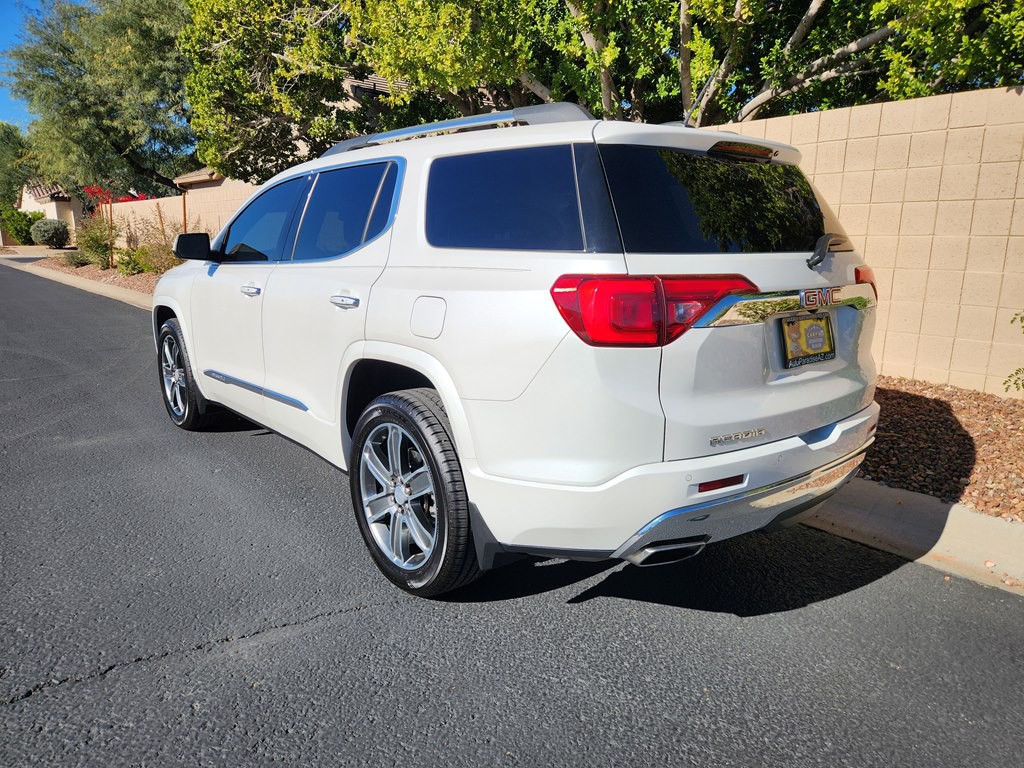 2017 GMC Acadia Image 15