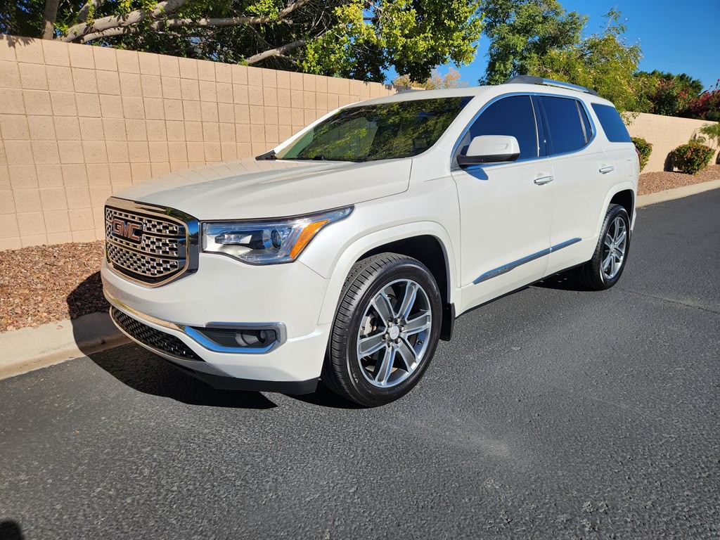 2017 GMC Acadia Image 17