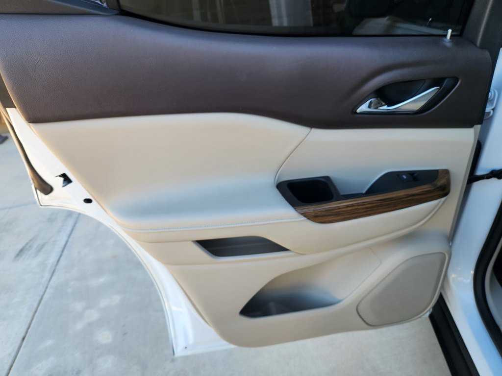 2017 GMC Acadia Image 36