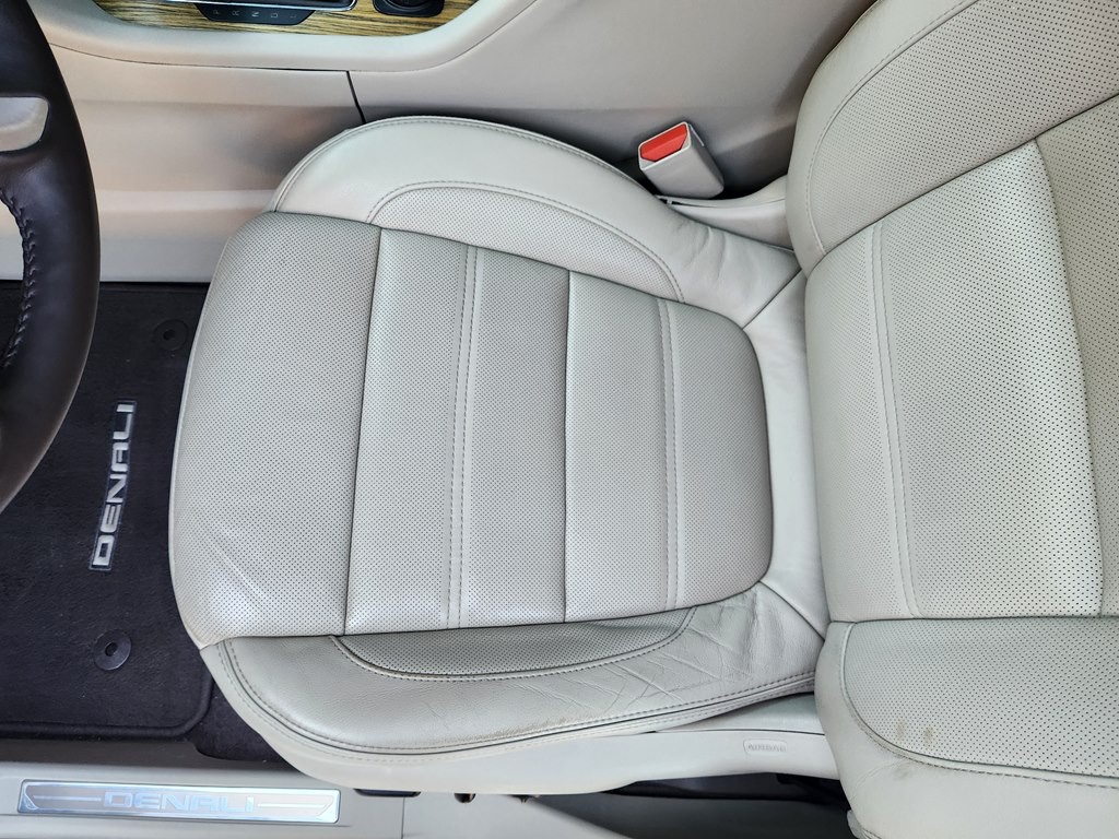 2017 GMC Acadia Image 38