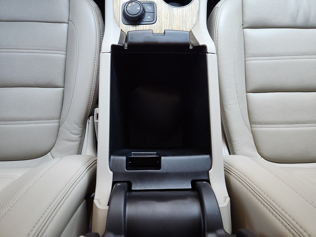 2017 GMC Acadia Image 57