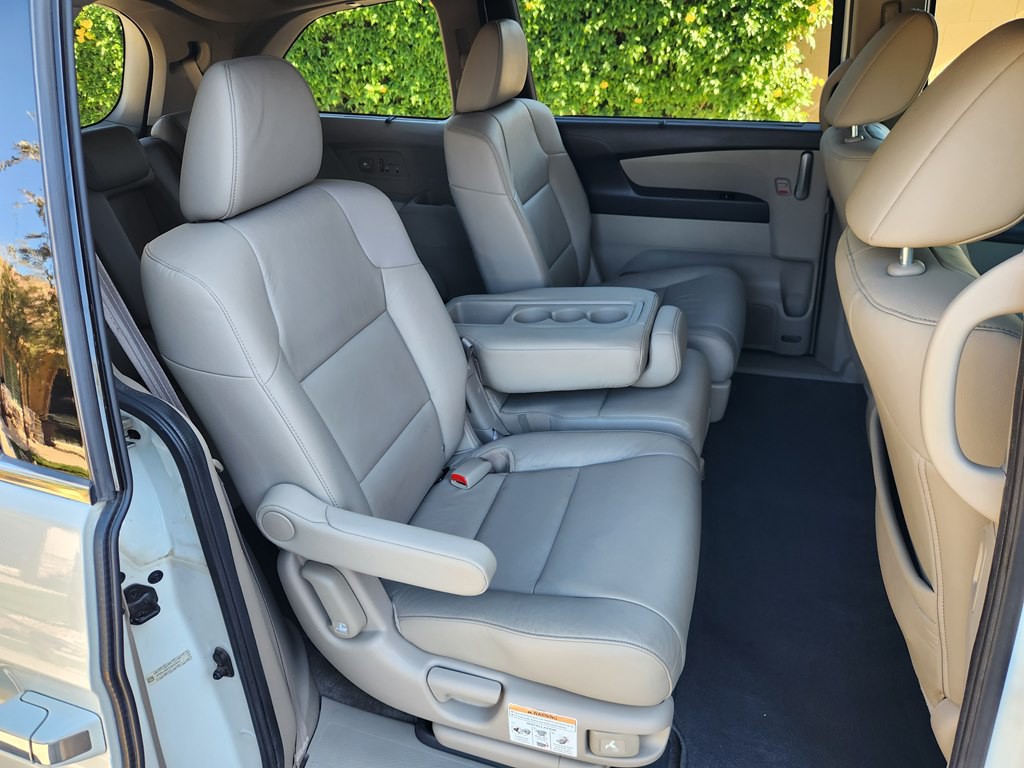 2013 Honda Odyssey Image 28