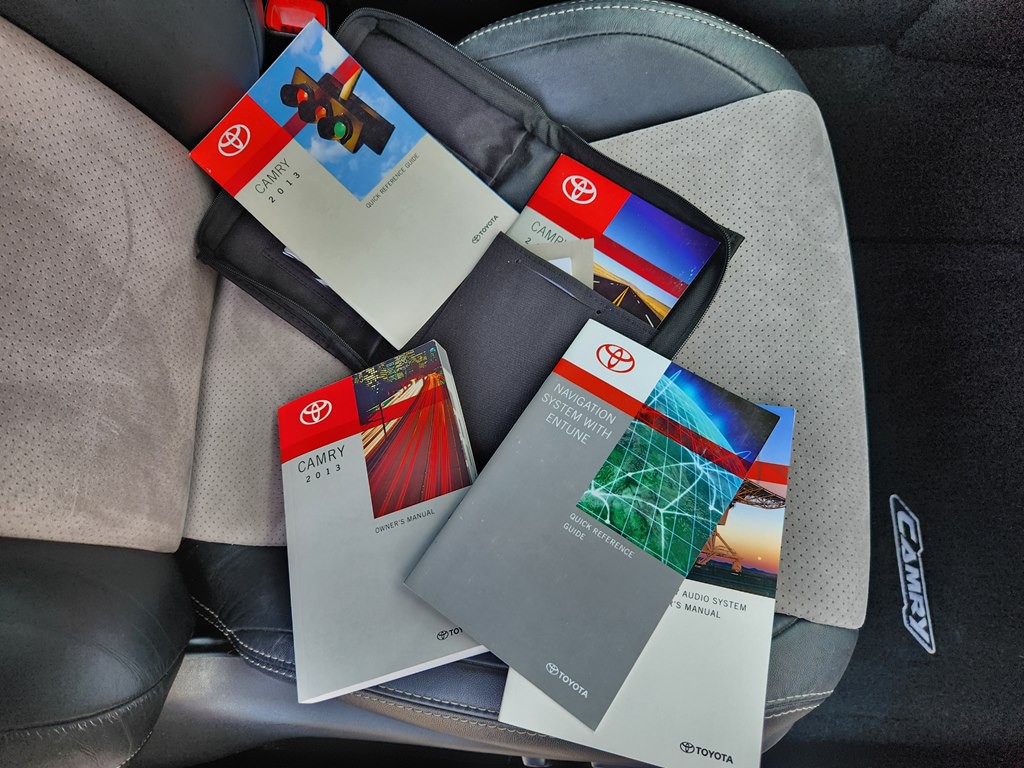 2013 Toyota Camry Image 11