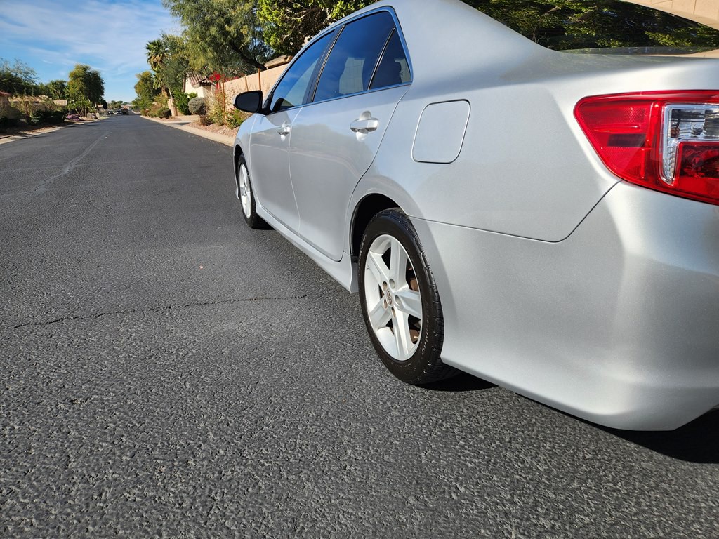 2013 Toyota Camry Image 13