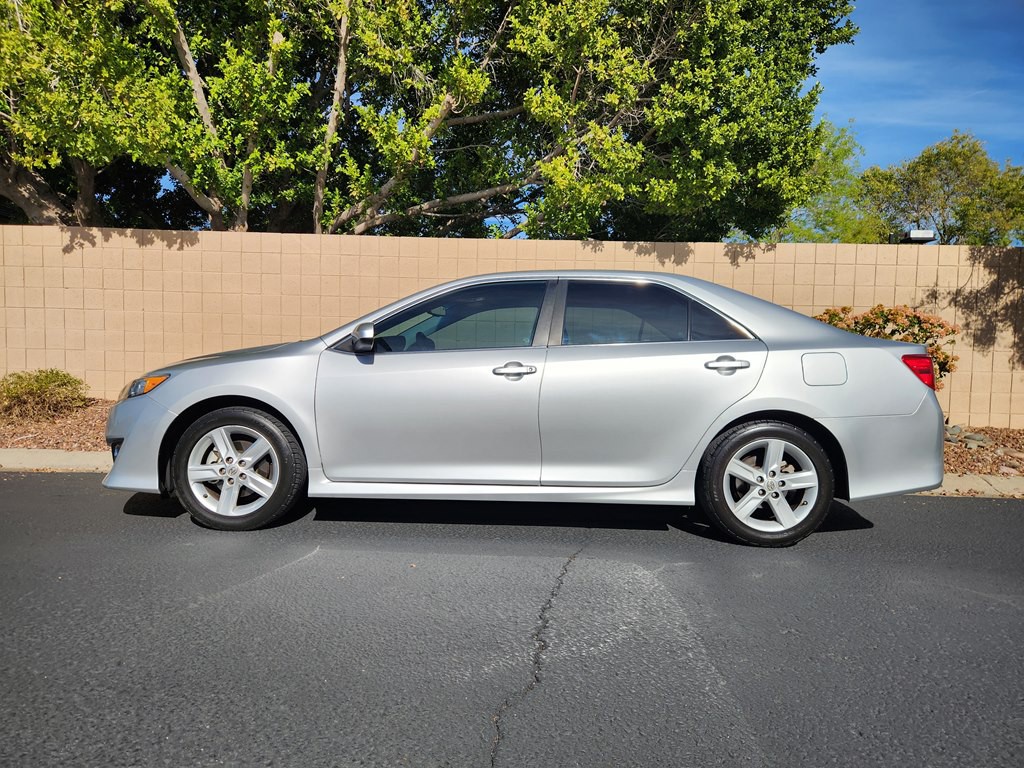 2013 Toyota Camry Image 15