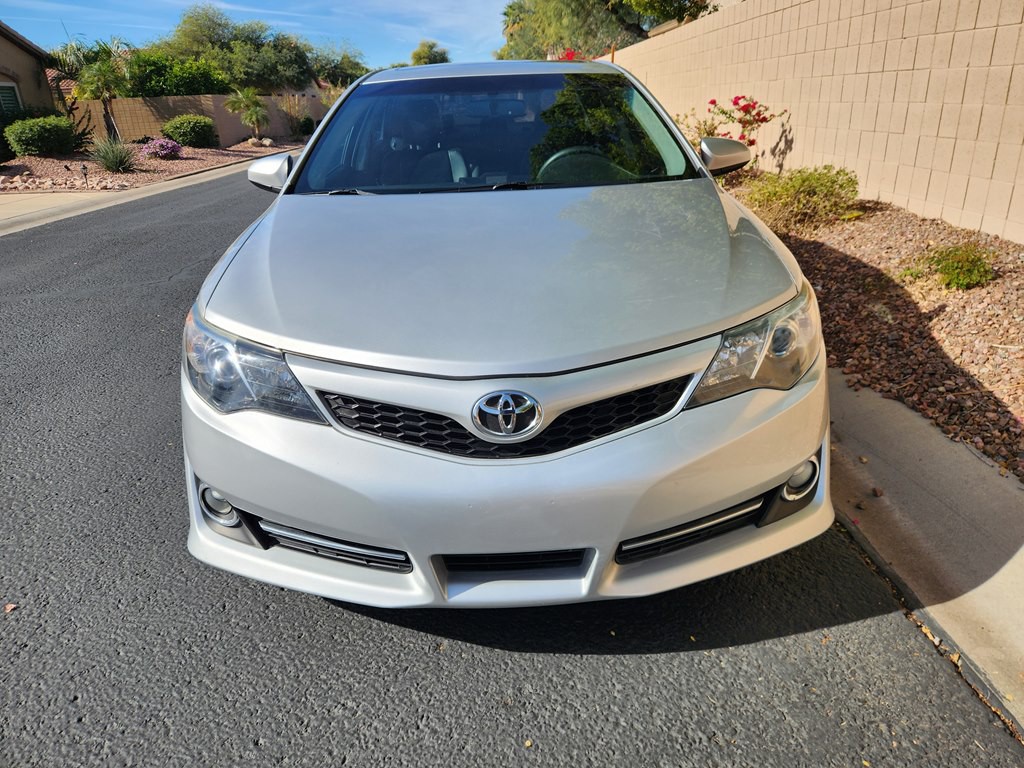 2013 Toyota Camry Image 18