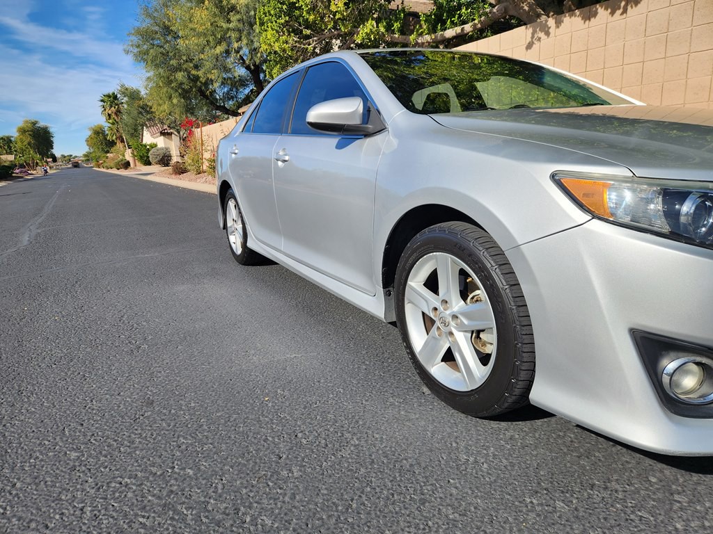 2013 Toyota Camry Image 24