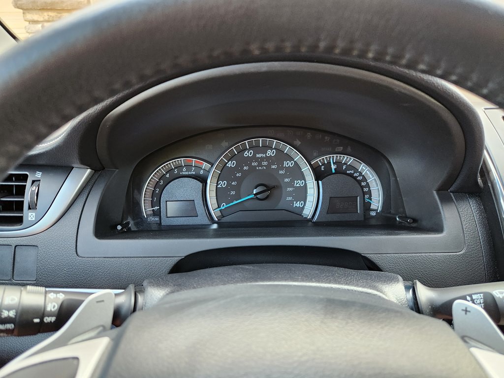 2013 Toyota Camry Image 42