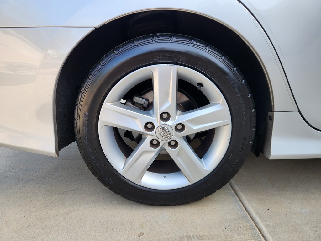 2013 Toyota Camry Image 56