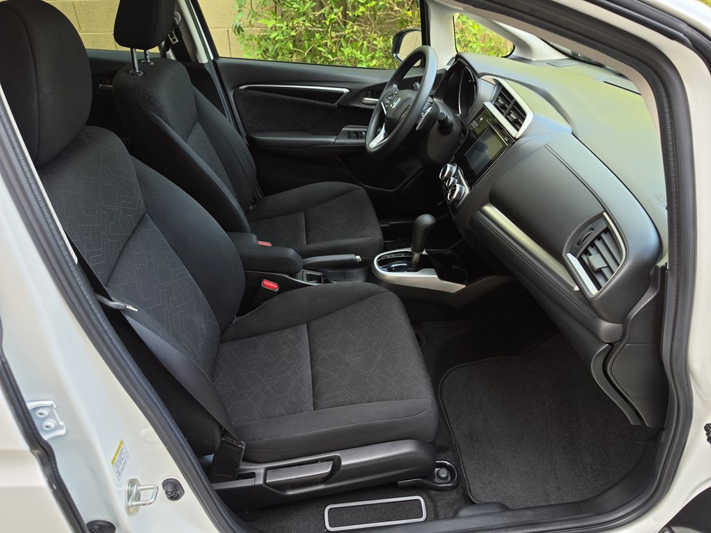 2016 Honda Fit Image 25