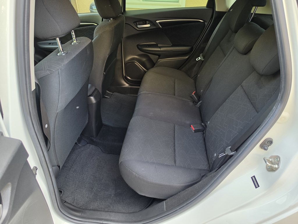 2016 Honda Fit Image 31