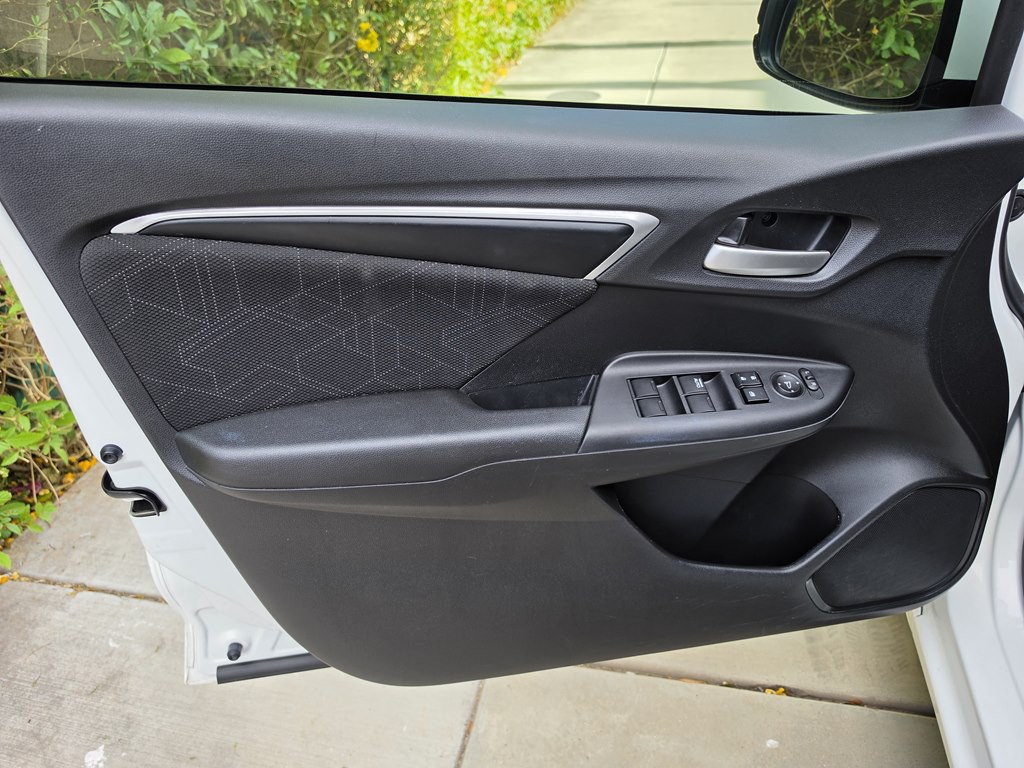 2016 Honda Fit Image 36