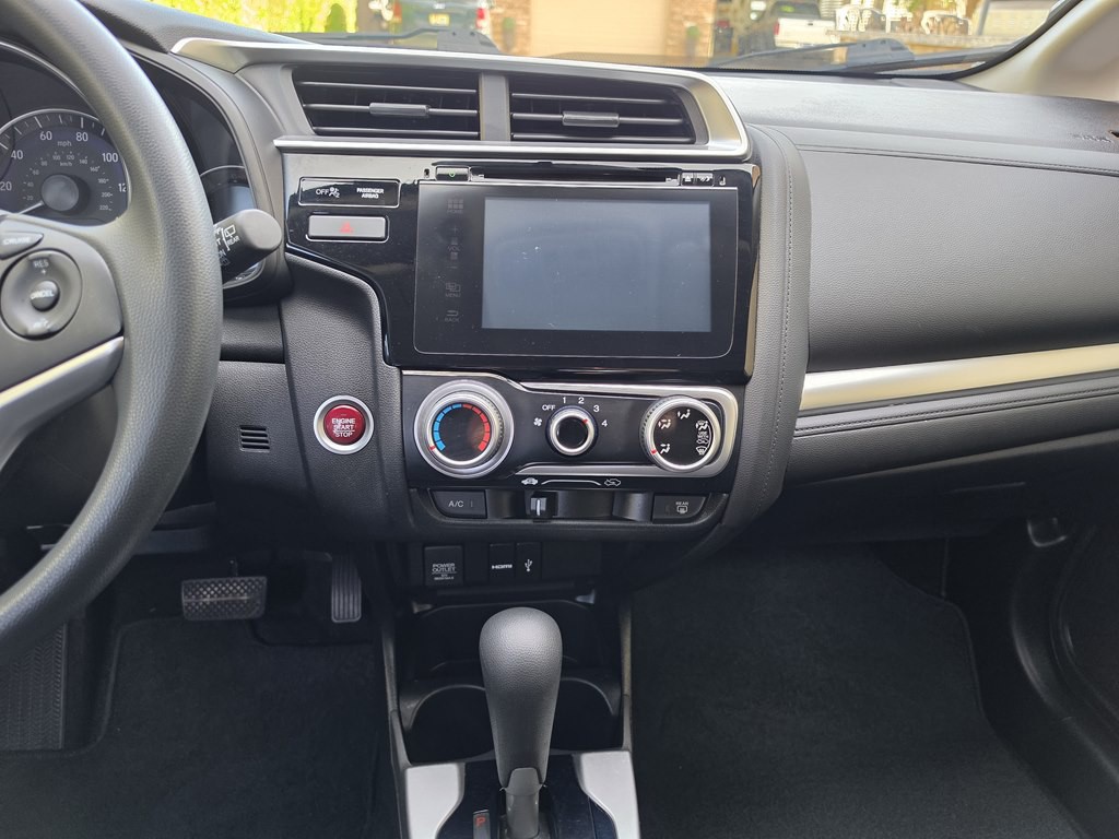2016 Honda Fit Image 43