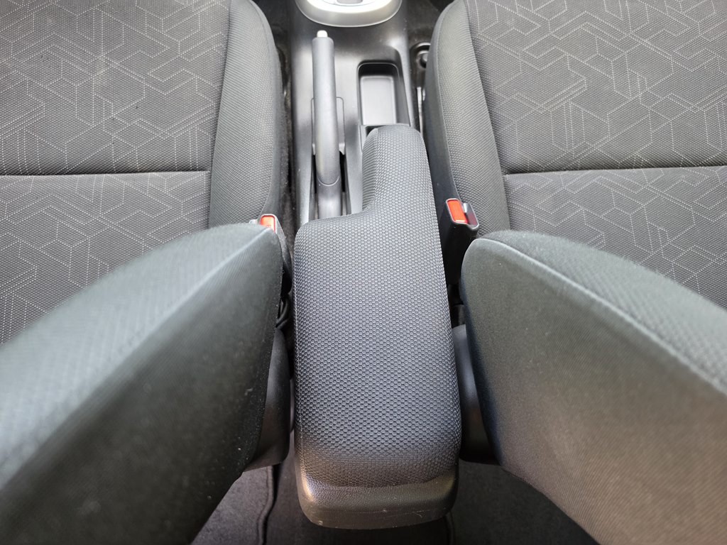 2016 Honda Fit Image 45