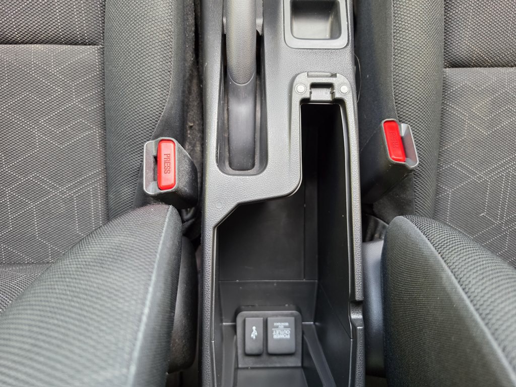 2016 Honda Fit Image 46