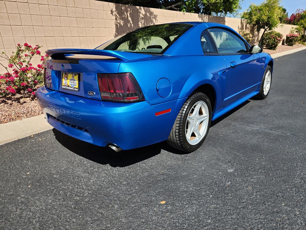 2000 Ford Mustang Image 3