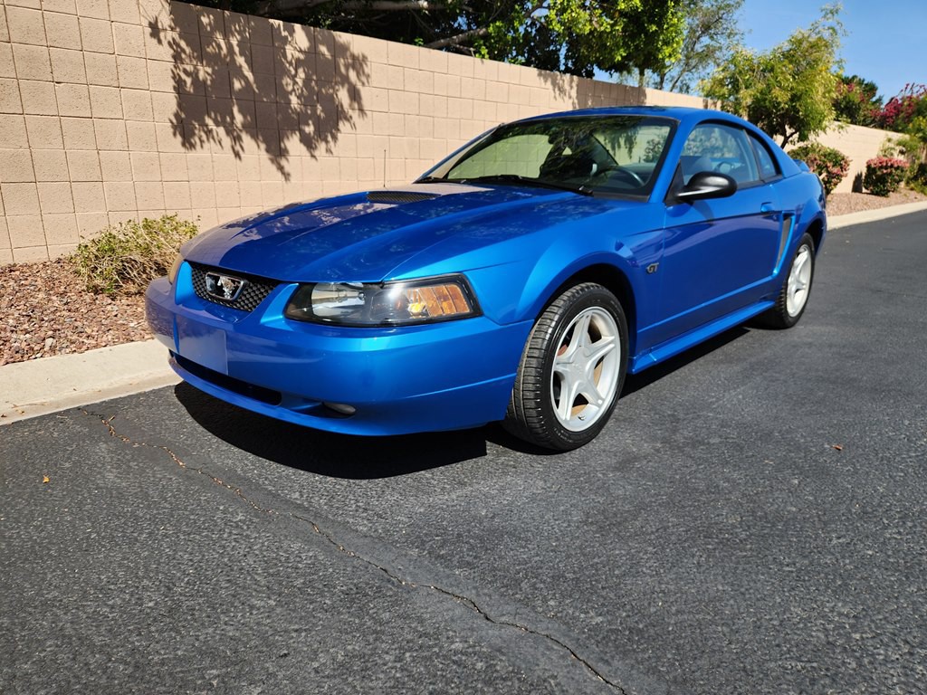 2000 Ford Mustang Image 12