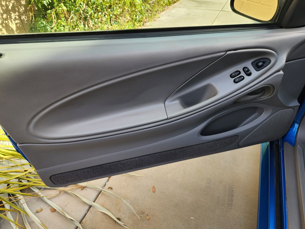 2000 Ford Mustang Image 29