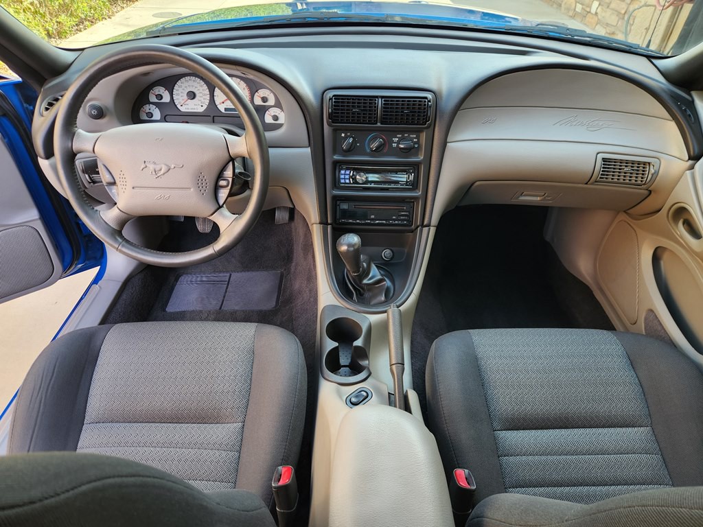 2000 Ford Mustang Image 30