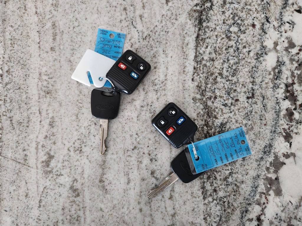 2000 Ford Mustang Image 39