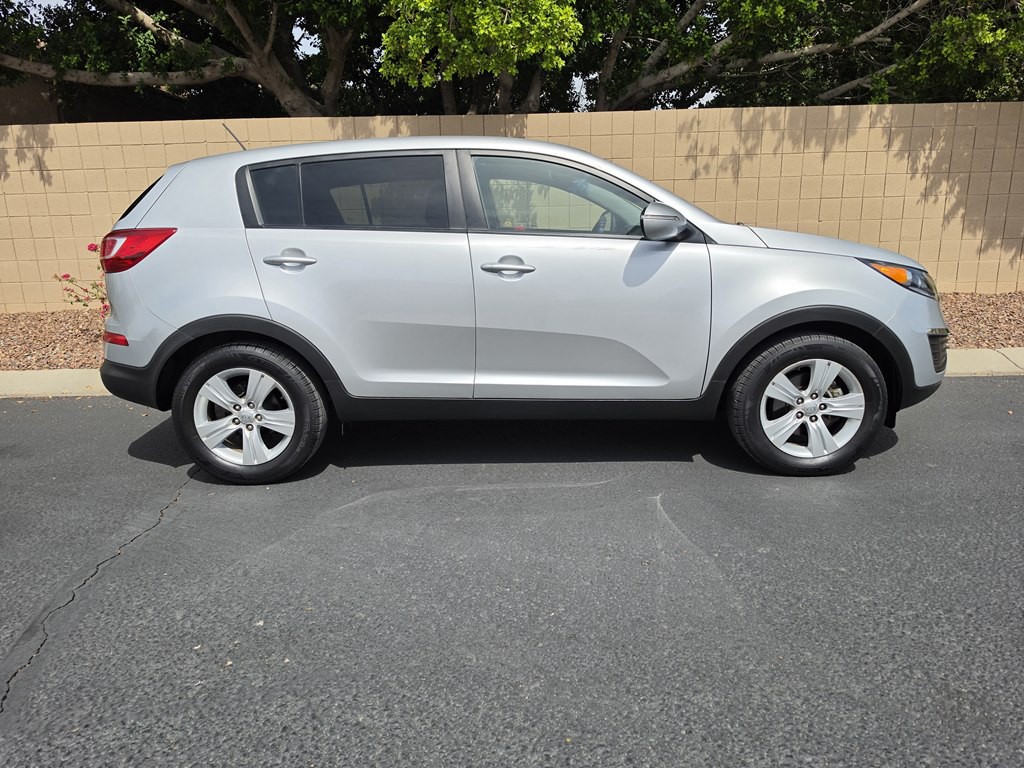 2013 Kia Sportage Image 2