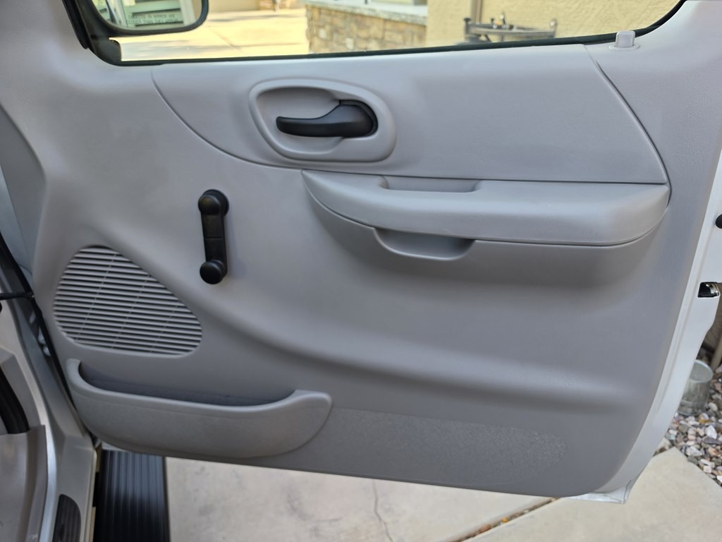 2000 Ford F-150 Image 29