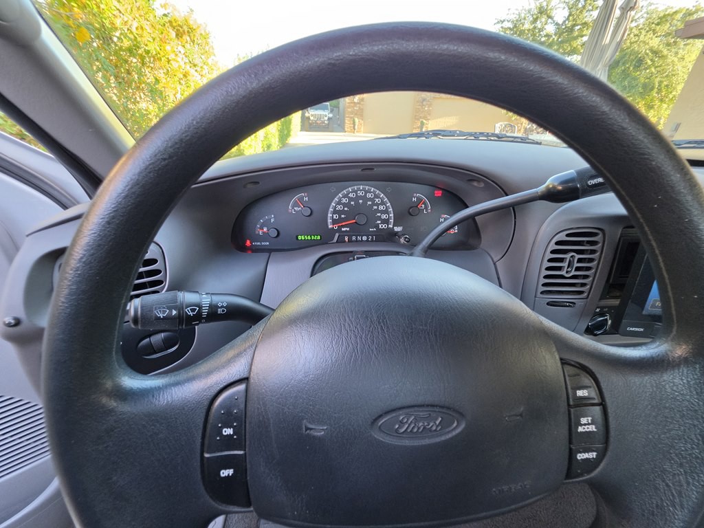 2000 Ford F-150 Image 36