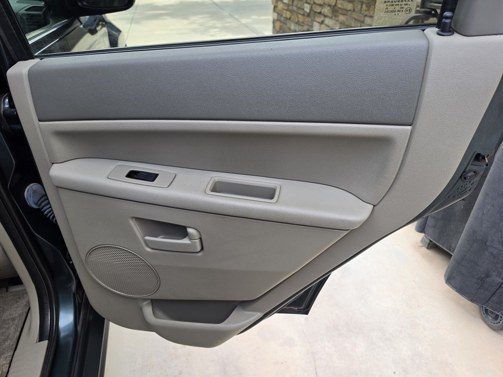 2005 Jeep Grand Cherokee Image 31