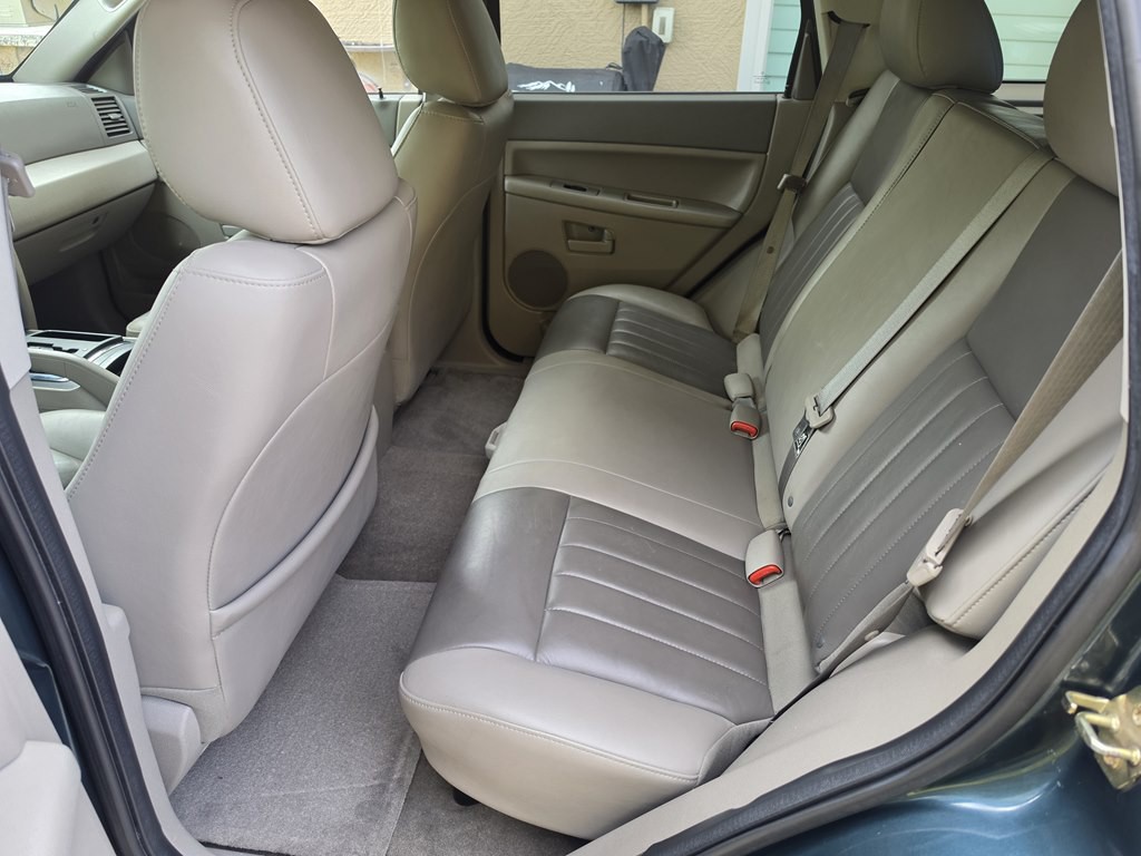 2005 Jeep Grand Cherokee Image 32