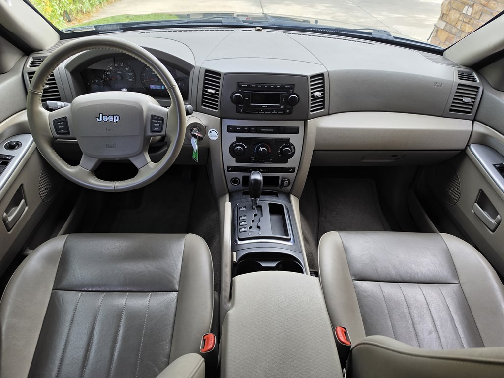 2005 Jeep Grand Cherokee Image 38