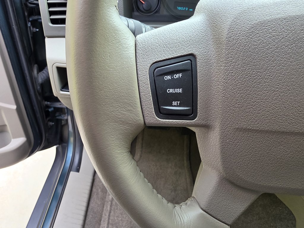 2005 Jeep Grand Cherokee Image 39