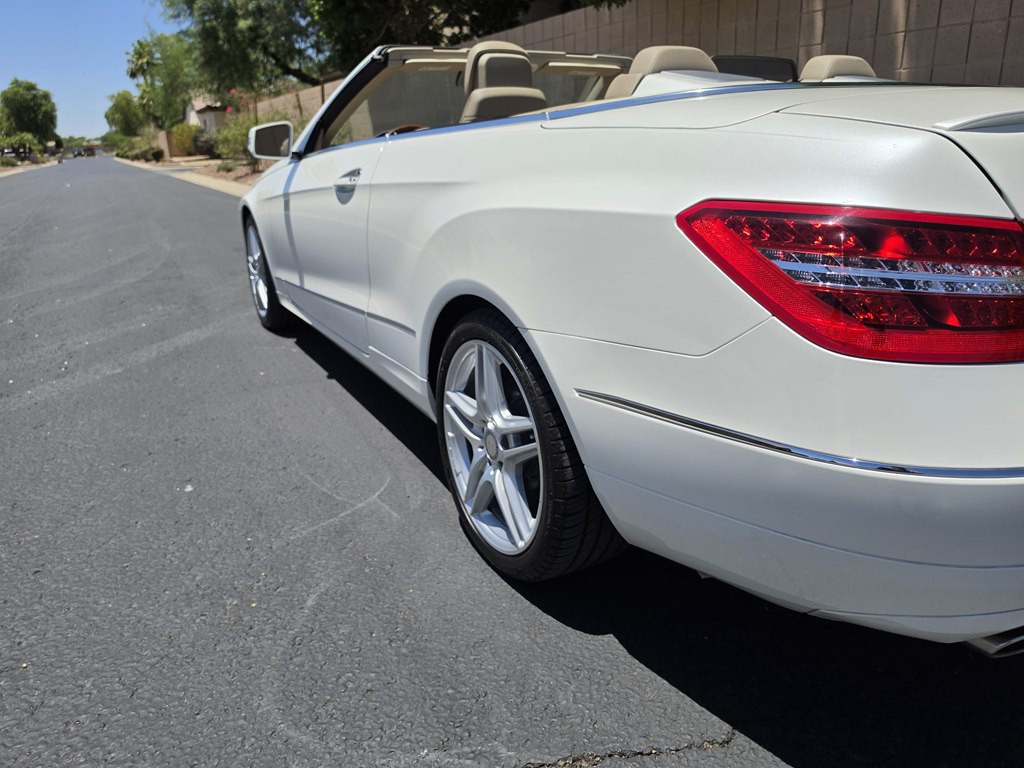 2013 Mercedes-Benz E-Class Image 14