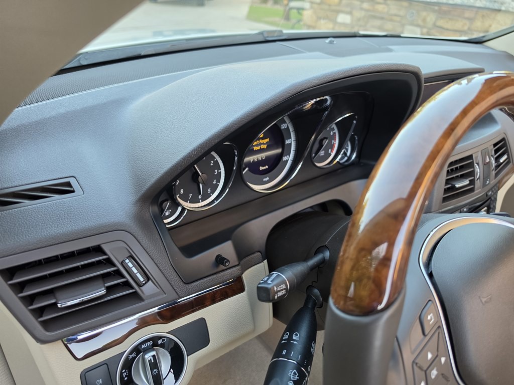 2013 Mercedes-Benz E-Class Image 34