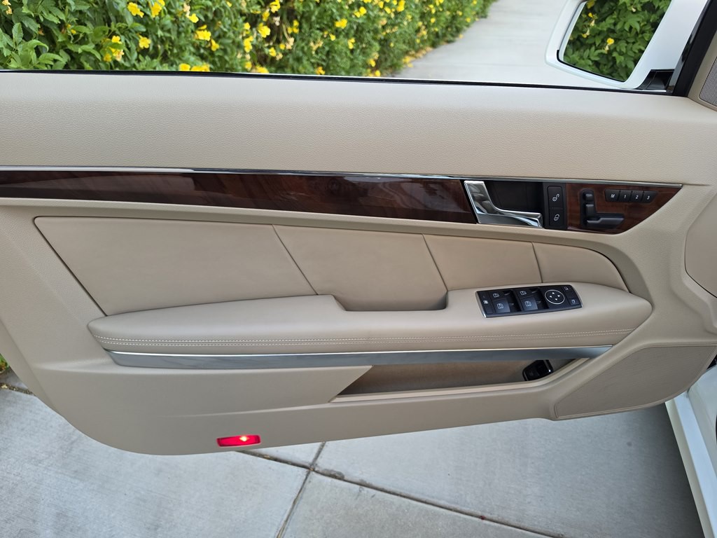 2013 Mercedes-Benz E-Class Image 35