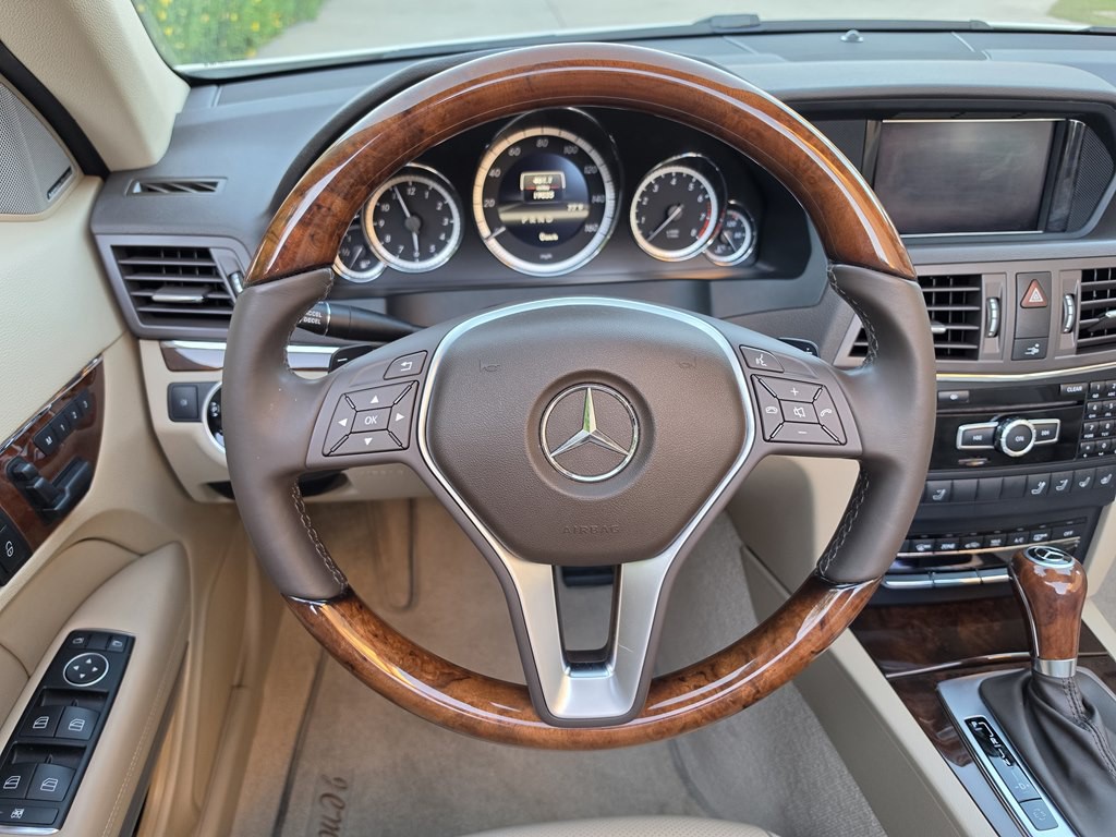2013 Mercedes-Benz E-Class Image 40
