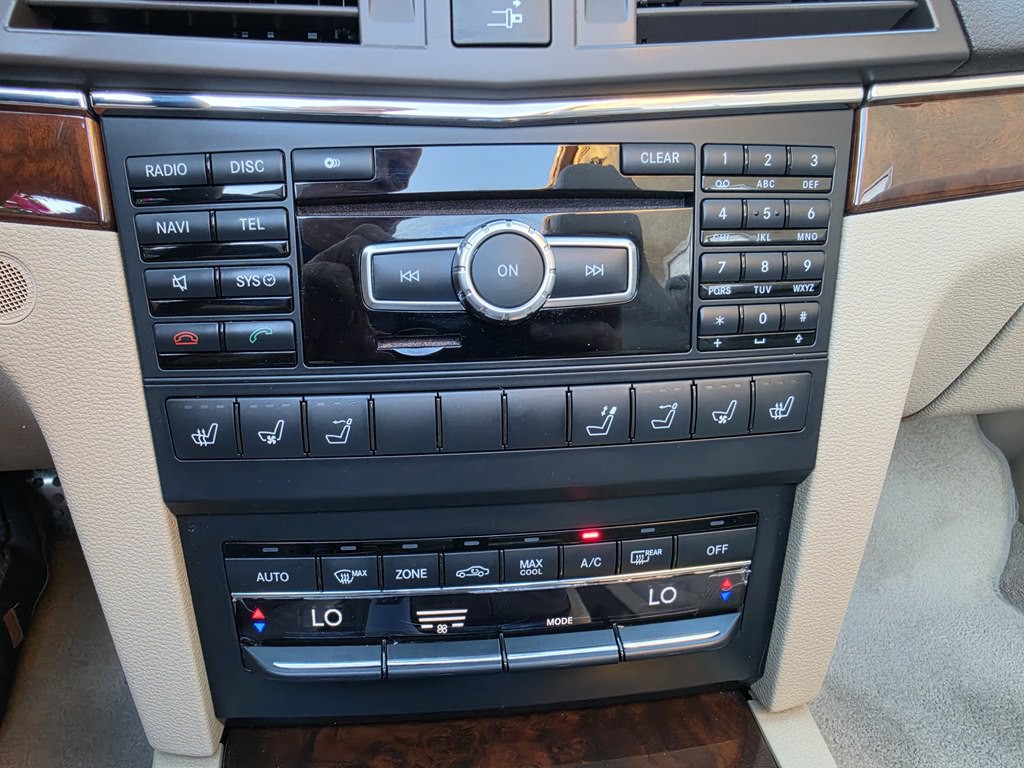 2013 Mercedes-Benz E-Class Image 48