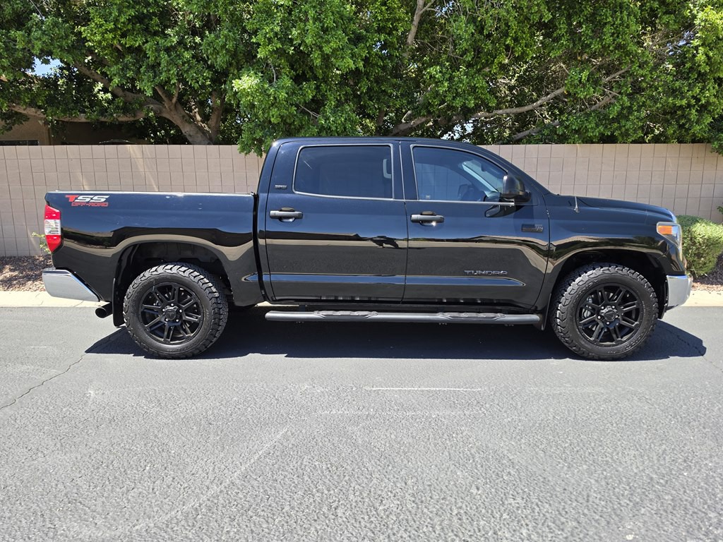 2018 Toyota Tundra Image 2