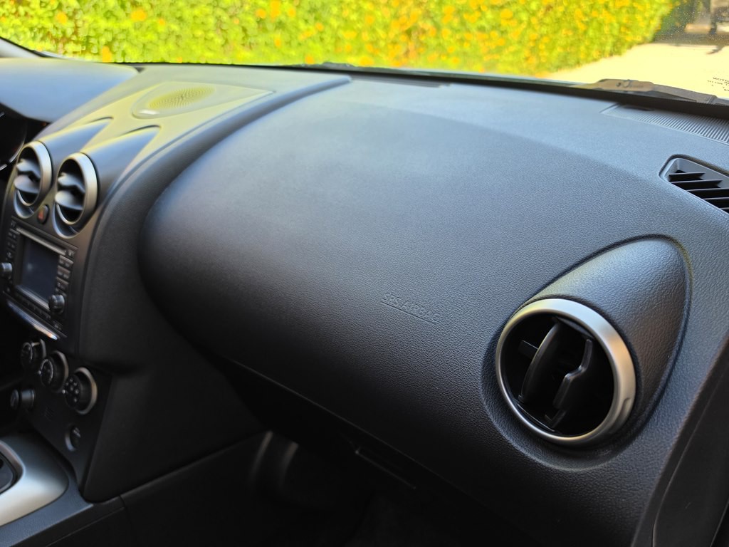 2011 Nissan Rogue Image 28