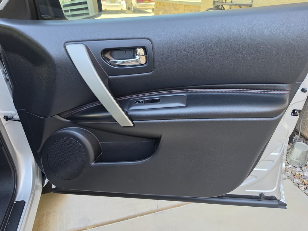 2011 Nissan Rogue Image 29