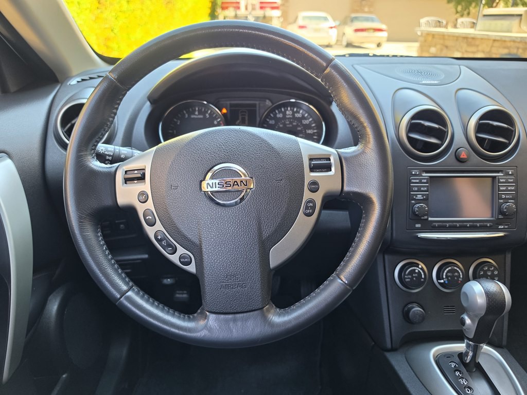 2011 Nissan Rogue Image 40