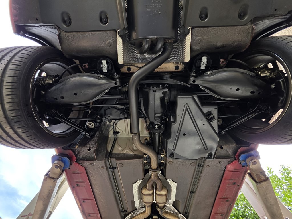 2004 Chrysler Crossfire Image 23