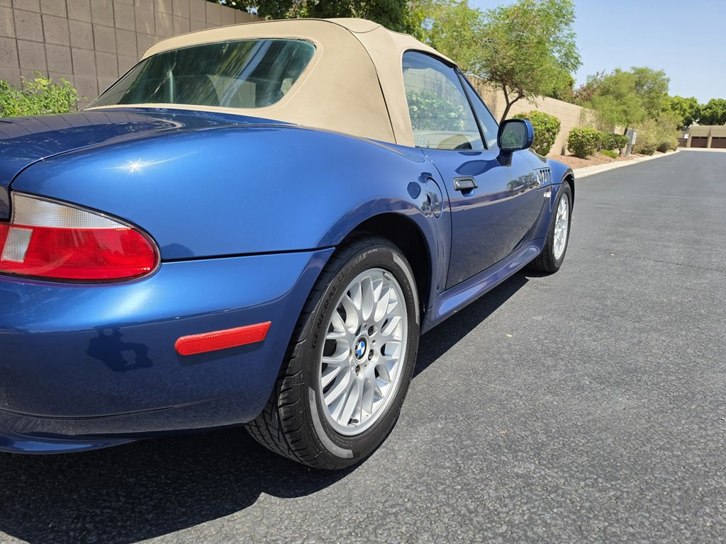 2000 BMW Z3 Image 4