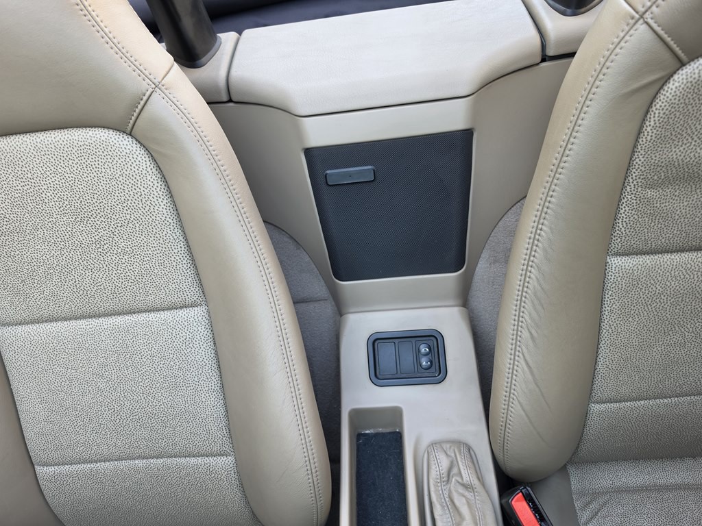 2000 BMW Z3 Image 45