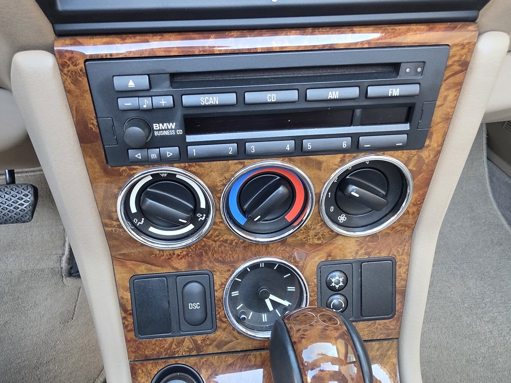 2000 BMW Z3 Image 46