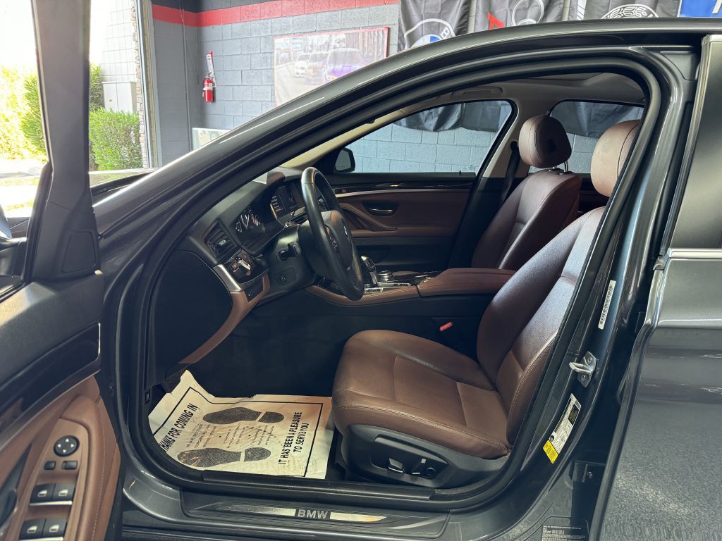 2015 BMW 5 Series Image 10