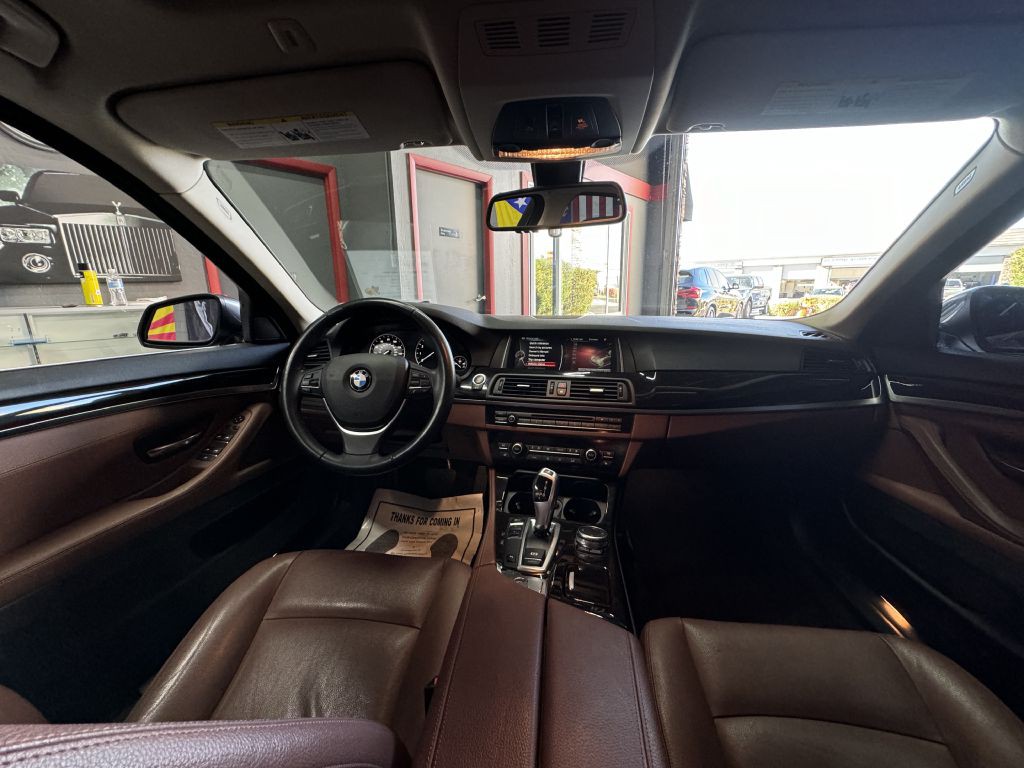 2015 BMW 5 Series Image 16