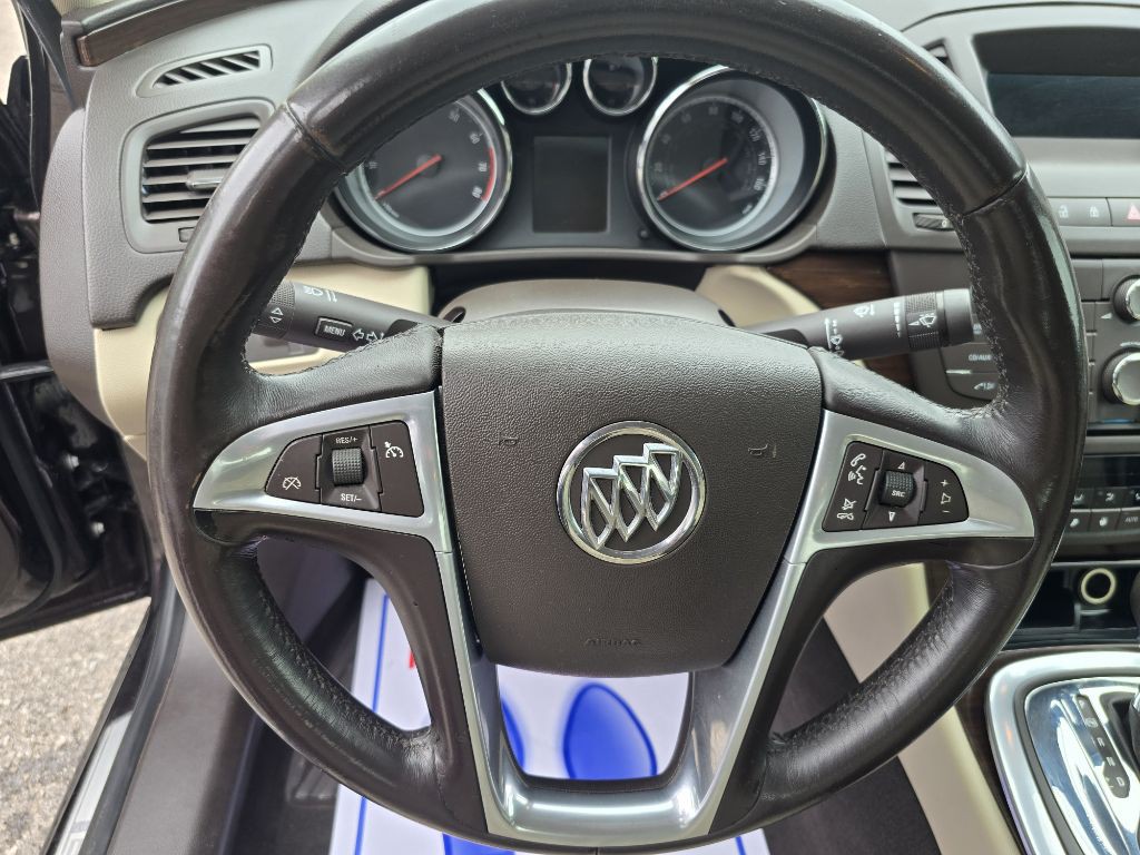 2011 Buick Regal Image 11