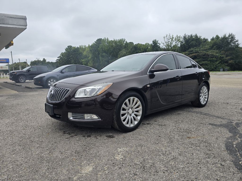 2011 Buick Regal Image 1