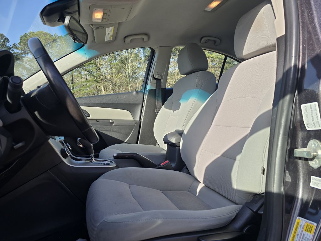 2014 Chevrolet Cruze Image 14