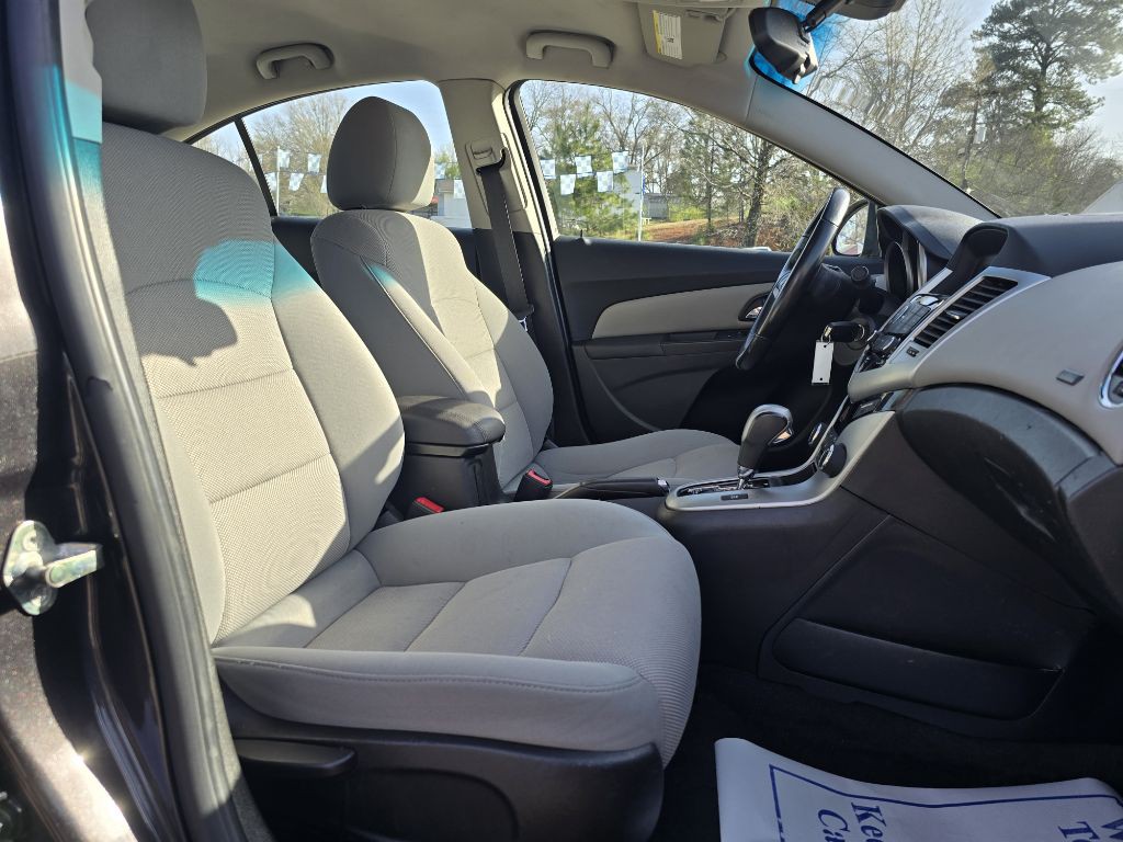 2014 Chevrolet Cruze Image 16